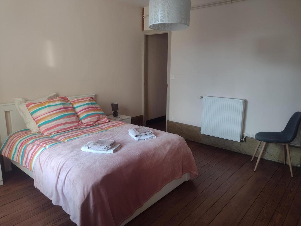 Appartement 2Eme Etage Proche Des Thermes Бурбонн-ле-Бен Экстерьер фото